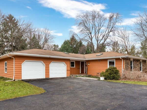 4 AMY Drive , Oswego, IL 60543