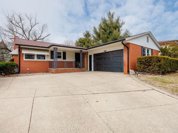 813 Highpoint Road , Normal, IL 61761