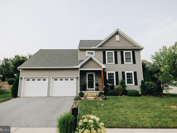 226 LOGHES DRIVE, MANHEIM, PA 17545