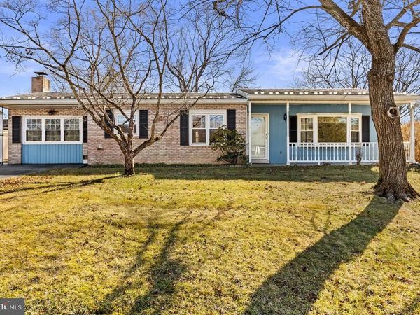 1443 WANDA LANE, HARRISBURG, PA 17109