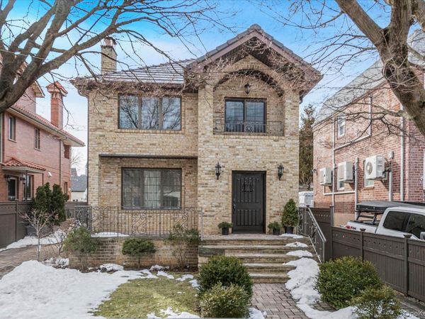 39-12 215TH Place , Bayside, NY 11361