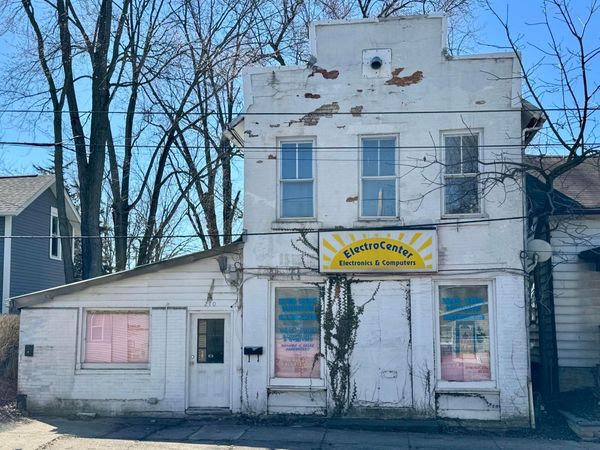 210 E Central Avenue , Delaware, OH 43015