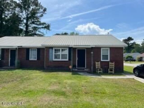 1700 Wine Press Court , Midway Park, NC 28544