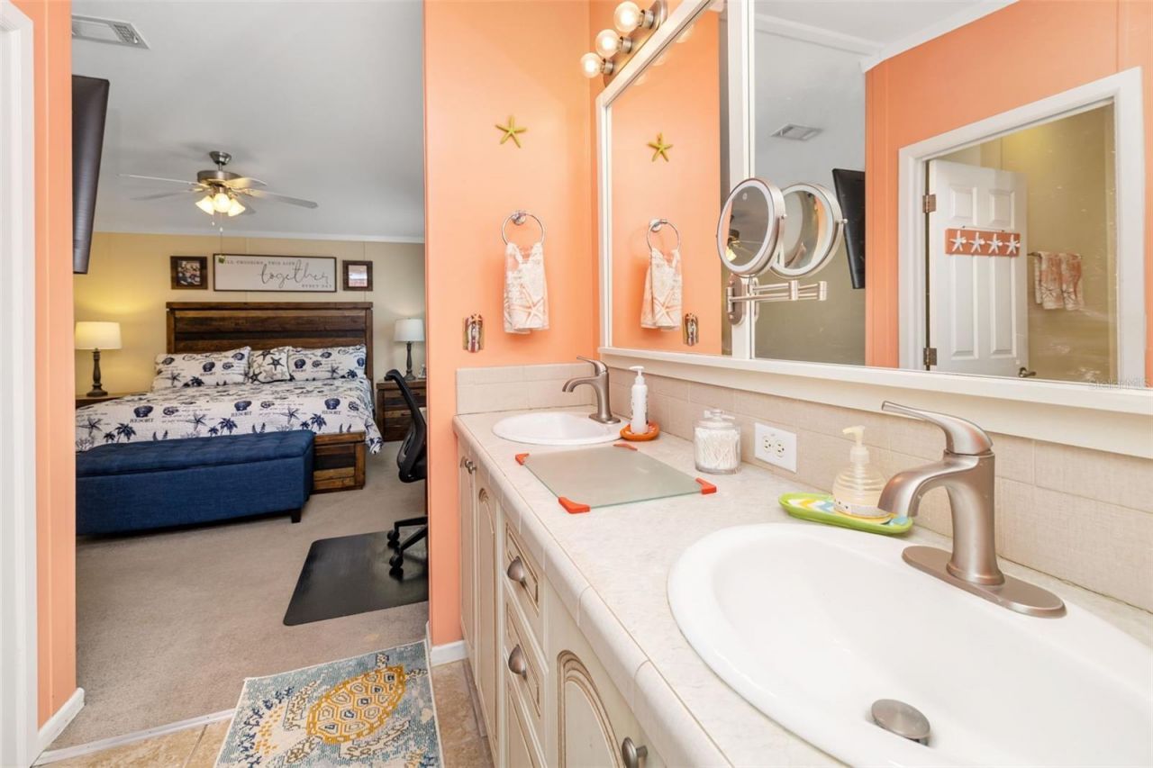 812 50th Avenue Terrace W, Bradenton, FL 34207 Photo