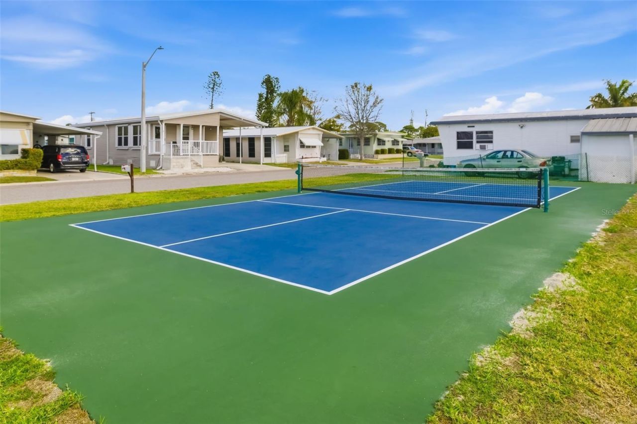 812 50th Avenue Terrace W, Bradenton, FL 34207 Photo