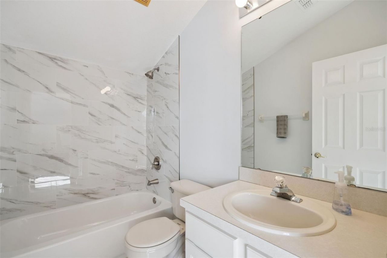 407 Majestic Oak Drive, Apopka, FL 32712 Photo