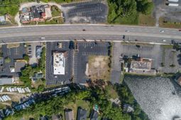 9916 North Kings Hwy. photo 4