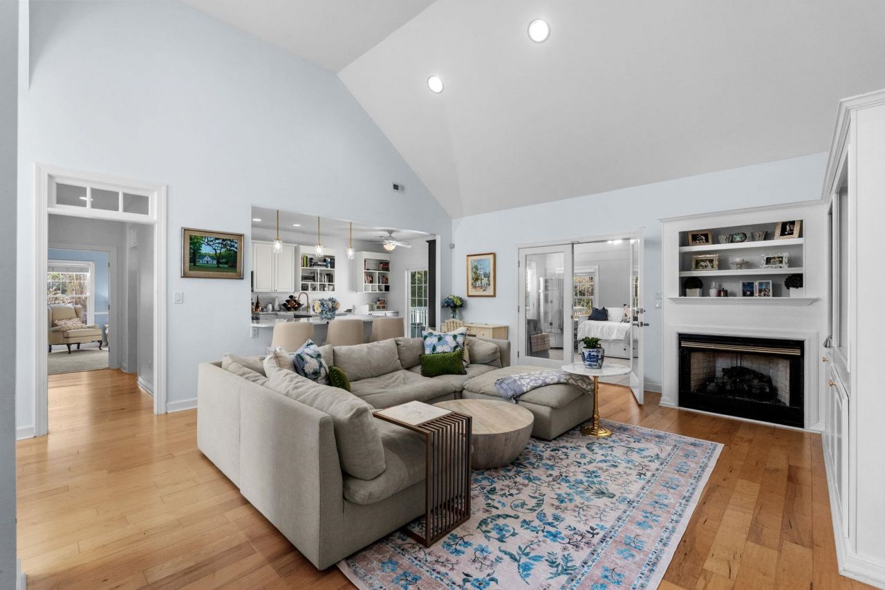 4955 Fulton Pl. Photo 7