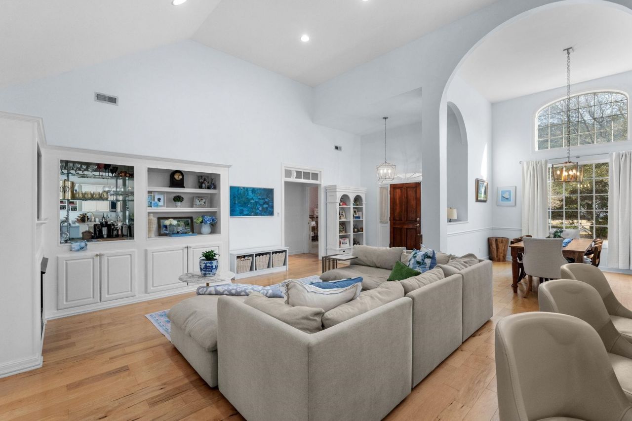 4955 Fulton Pl. Photo 9