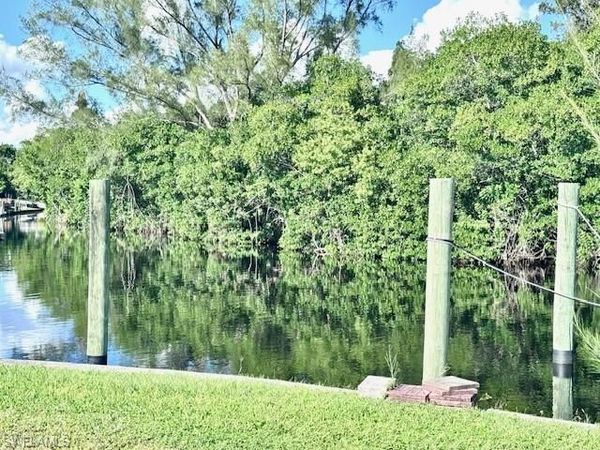 5529 Sir Walter WAY, NORTH FORT MYERS, FL 33917