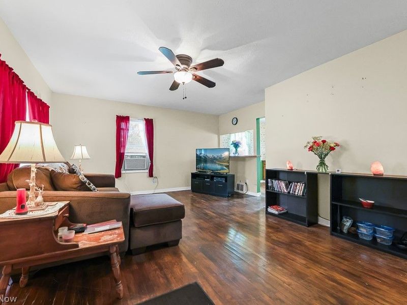 1235 Elm Street, Sebring, OH 44672 Photo 8