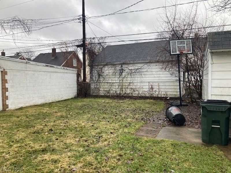 3001 Marmore Avenue, Parma, OH 44134 Photo 12