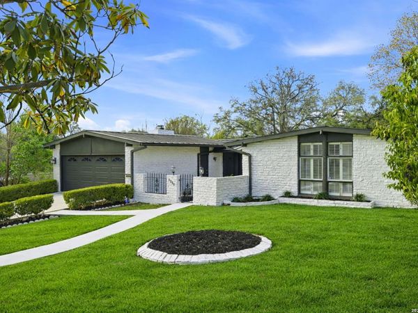 1311 wiltshire, Terrell Hills, TX 78209