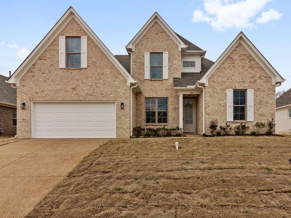 105 TOMMIE VALLEY DR, Oakland, TN 38060
