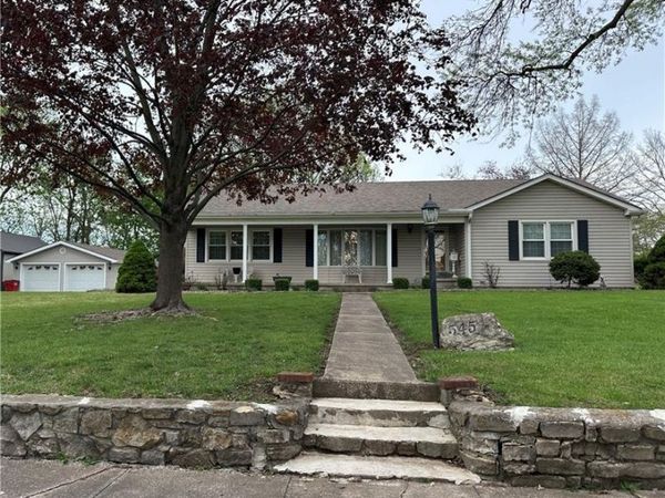 545 N 17th Street, Lexington, MO 64067