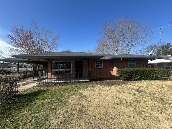 1261 N Lee Street , Bowling Green, KY 42101