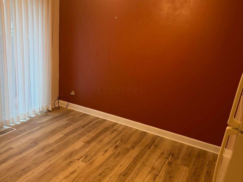 4852 Snowbird Circle, Unit 13B, Columbus, OH 43229 Photo 10