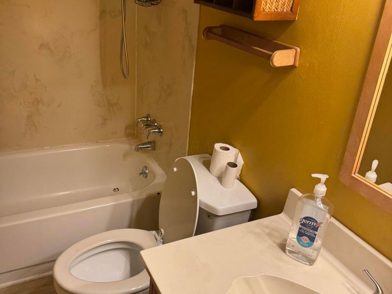 4852 Snowbird Circle, Unit 13B, Columbus, OH 43229 Photo 27