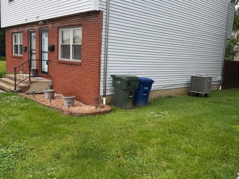4852 Snowbird Circle, Unit 13B, Columbus, OH 43229 Photo 4