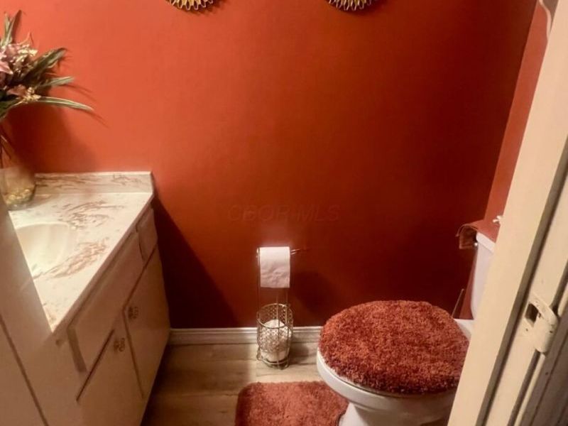 4852 Snowbird Circle , Unit 13B, Columbus, OH 43229 Photo 5