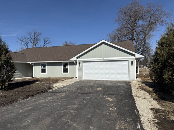 301 W South Street, Unit 301, Durand, IL 61024