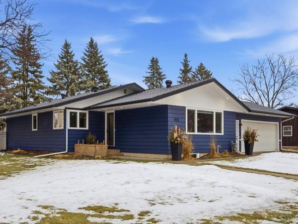 825 Park Drive S, Fargo, ND 58103