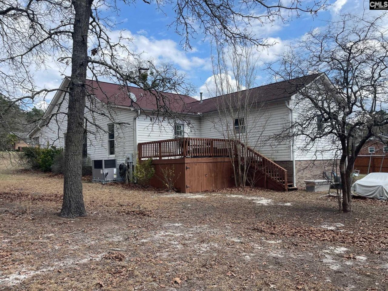 1281 Surrey Lane  Photo 5