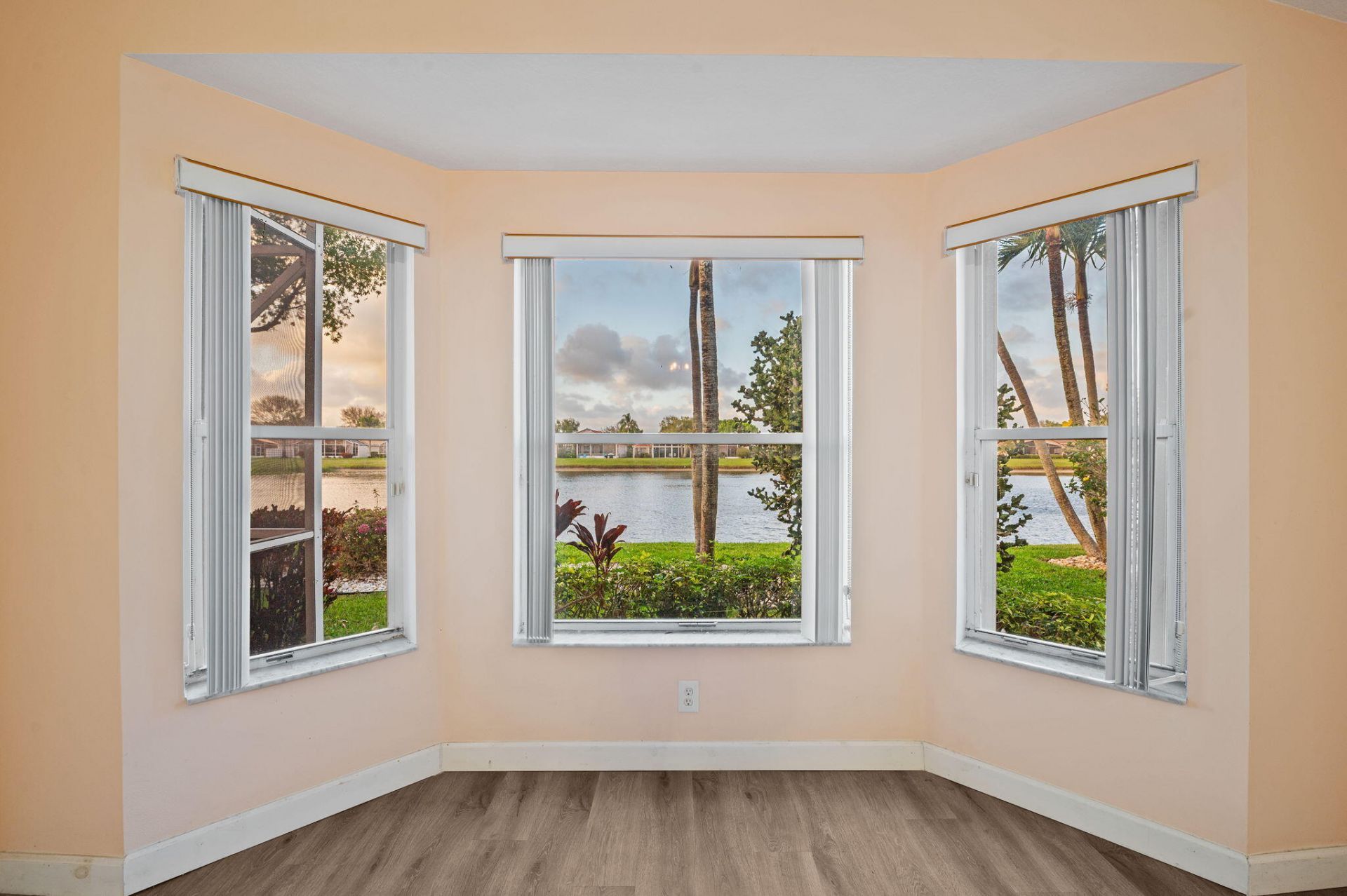 5327 Wycombe Avenue, Boynton Beach, FL 33437 Photo