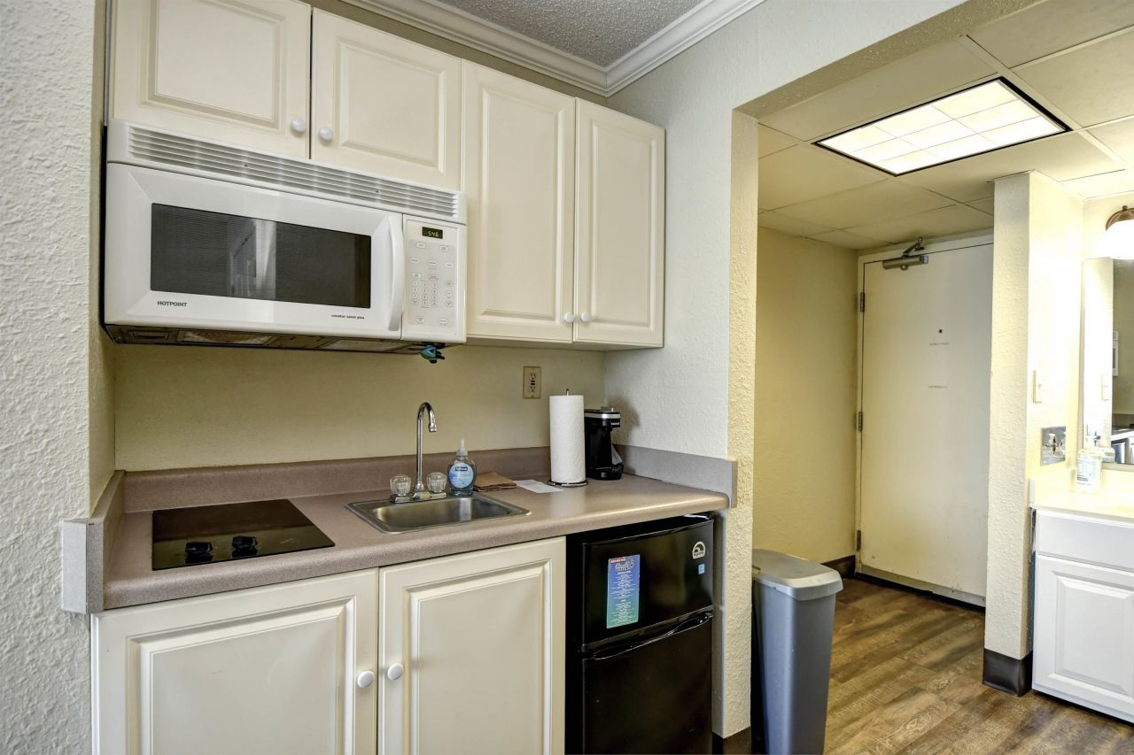 201 74th Ave. N Photo 10