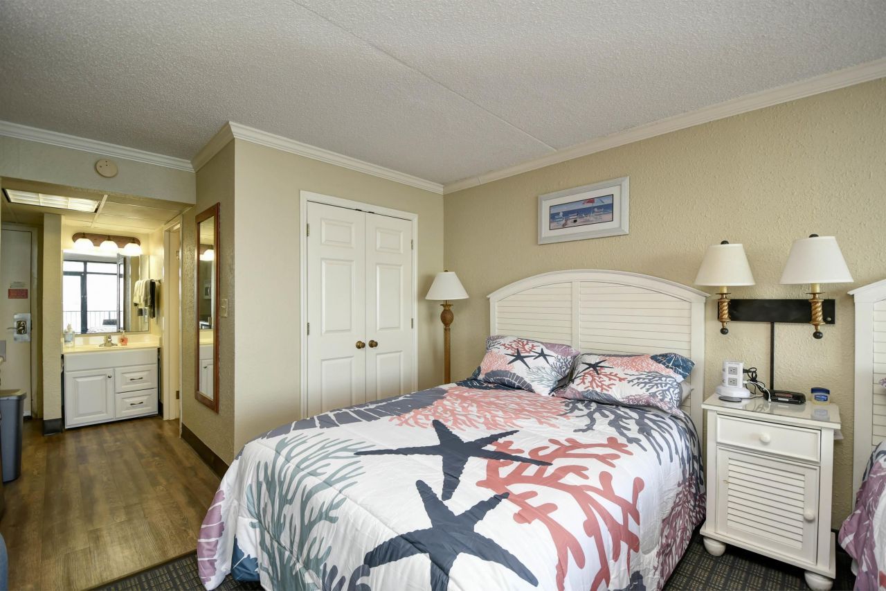 201 74th Ave. N Photo 8