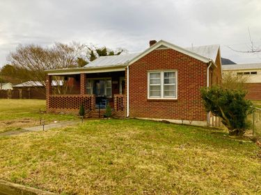 2350 Sycamore Ave , Buena Vista, VA 24416