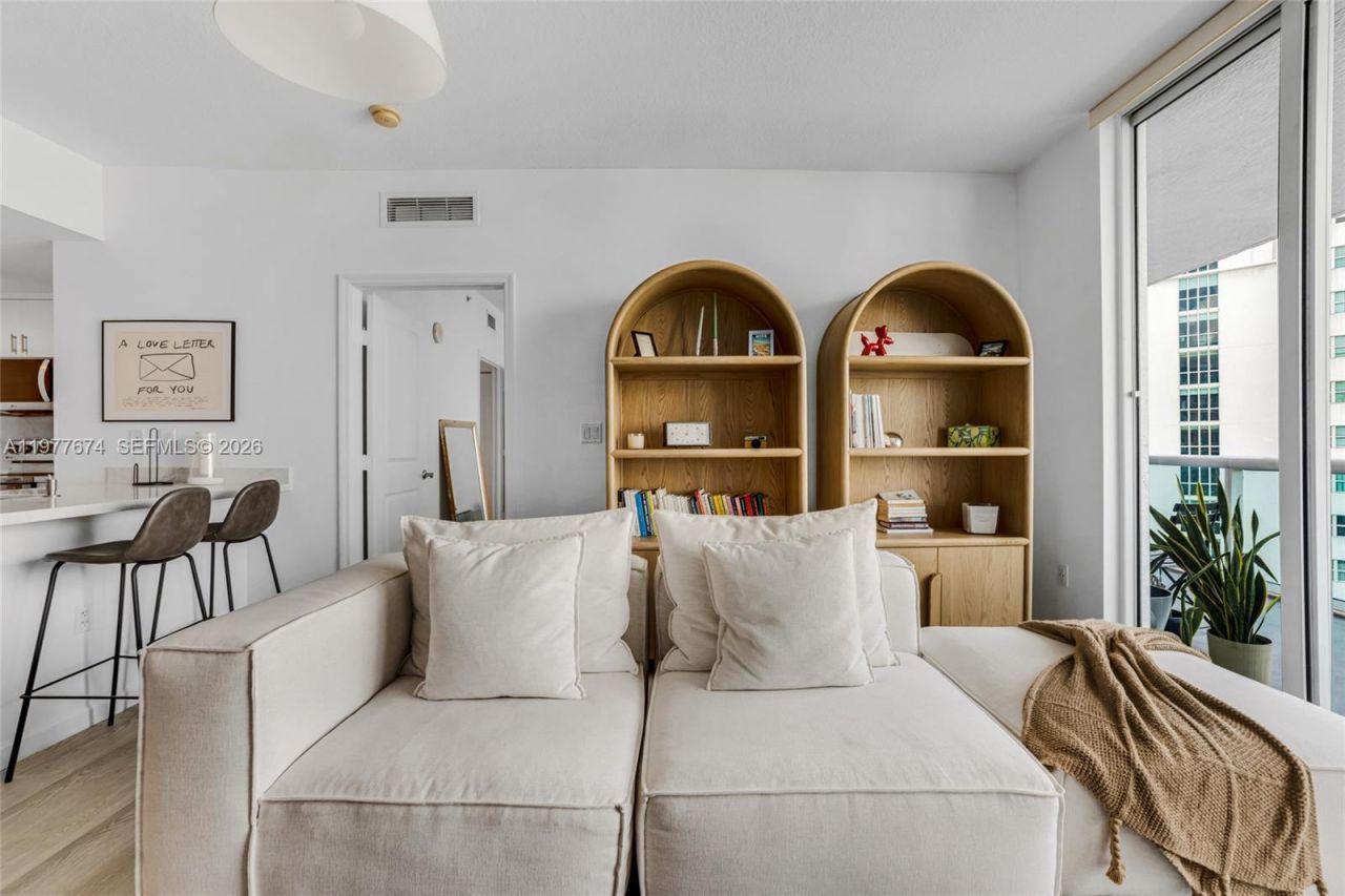 7910 Harbor Island Dr, Unit 901, North Bay Village, FL 33141 Photo