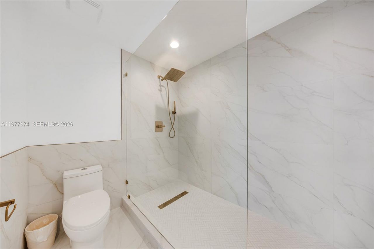 7910 Harbor Island Dr, Unit 901, North Bay Village, FL 33141 Photo