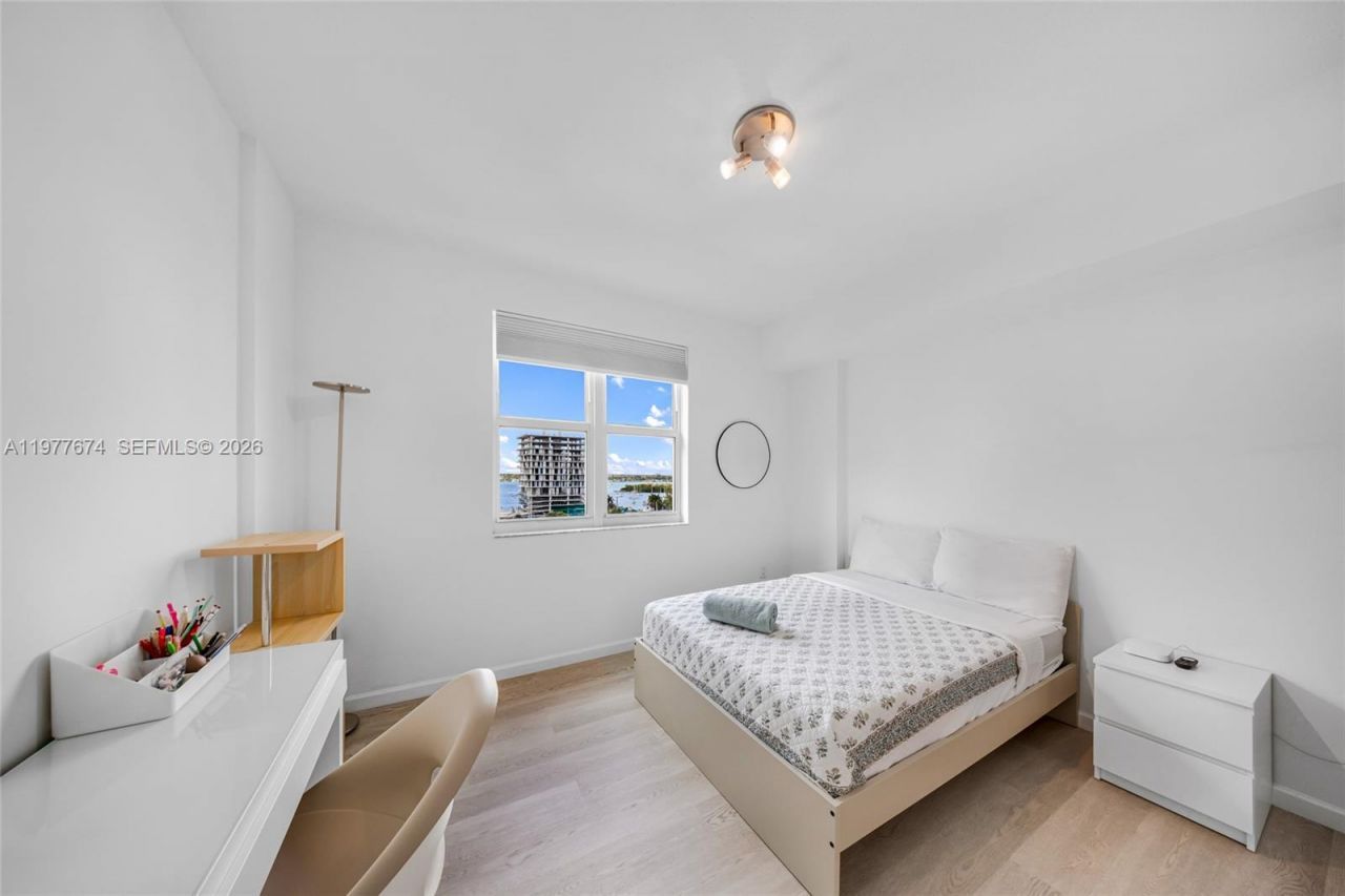 7910 Harbor Island Dr, Unit 901, North Bay Village, FL 33141 Photo