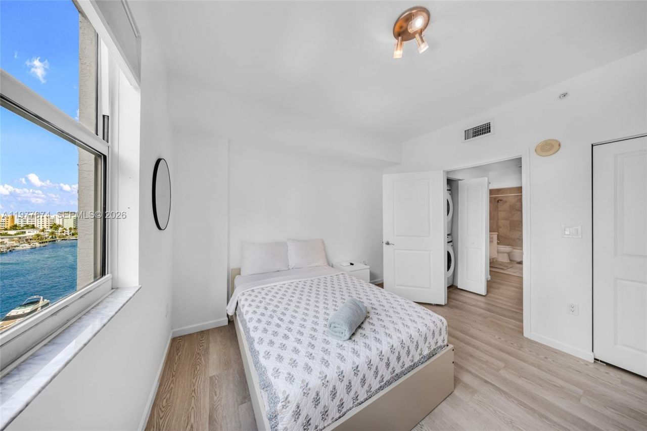 7910 Harbor Island Dr, Unit 901, North Bay Village, FL 33141 Photo