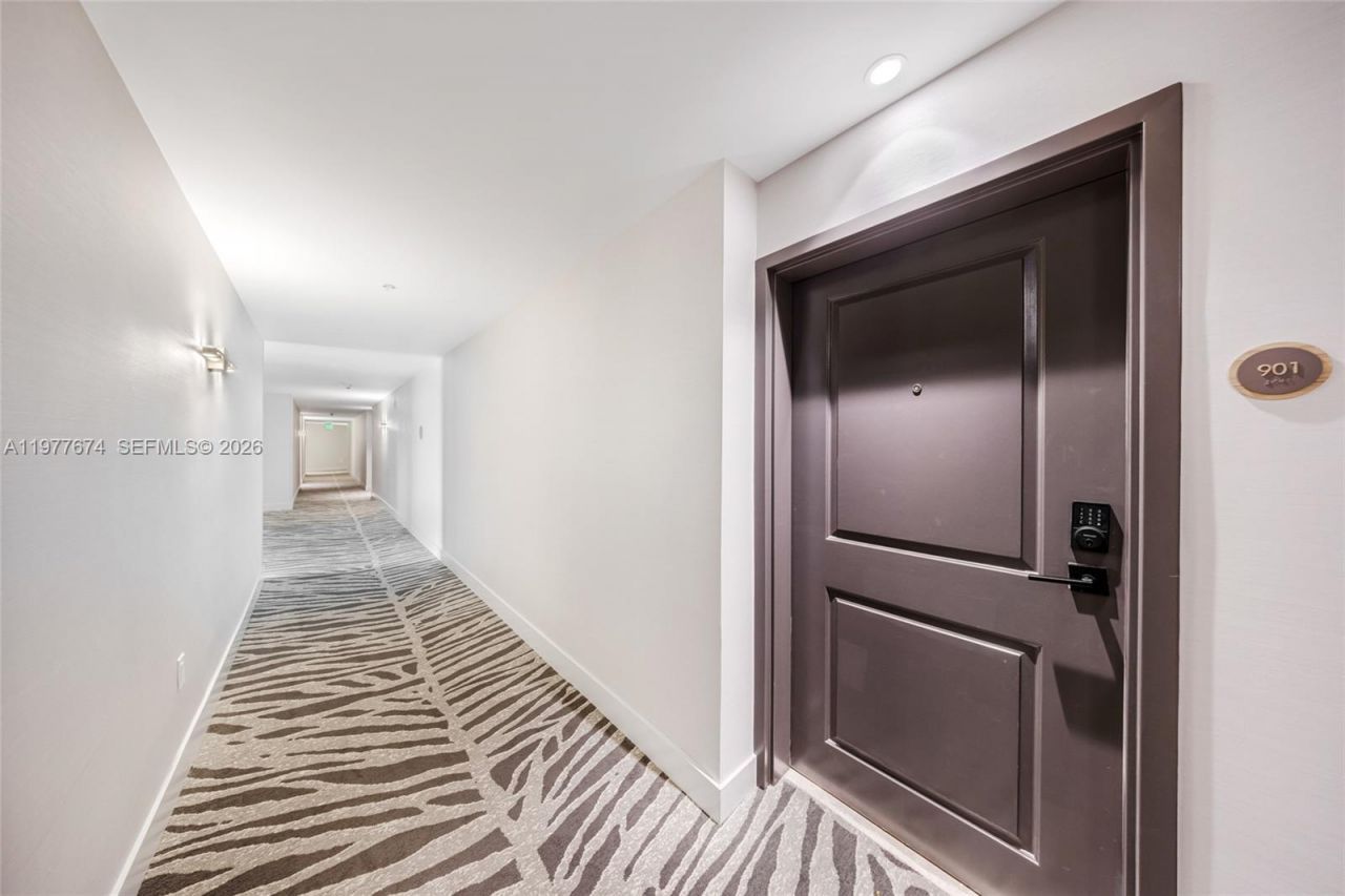 7910 Harbor Island Dr, Unit 901, North Bay Village, FL 33141 Photo