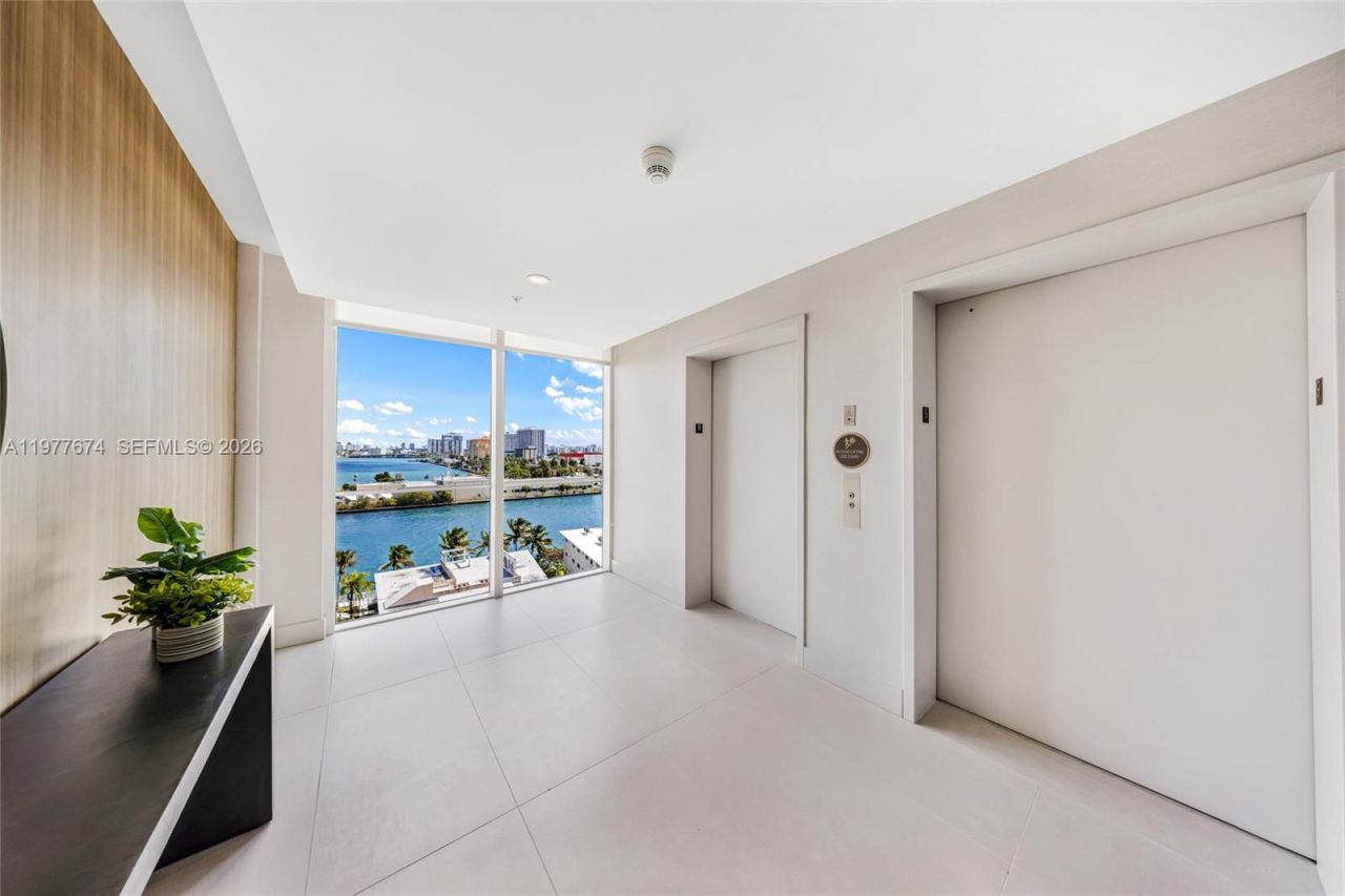 7910 Harbor Island Dr, Unit 901, North Bay Village, FL 33141 Photo