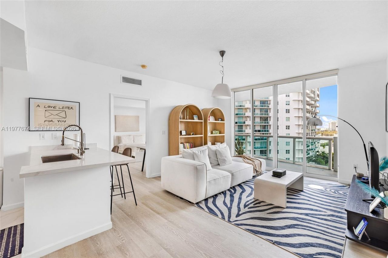 7910 Harbor Island Dr, Unit 901, North Bay Village, FL 33141 Photo