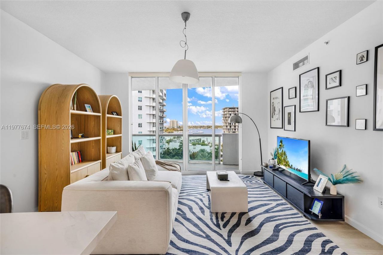 7910 Harbor Island Dr, Unit 901, North Bay Village, FL 33141 Photo