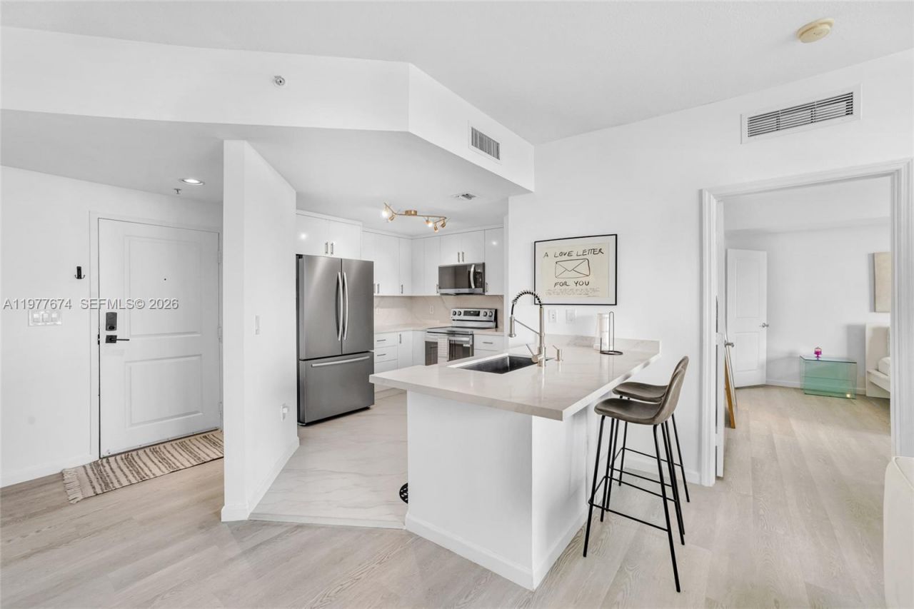 7910 Harbor Island Dr, Unit 901, North Bay Village, FL 33141 Photo