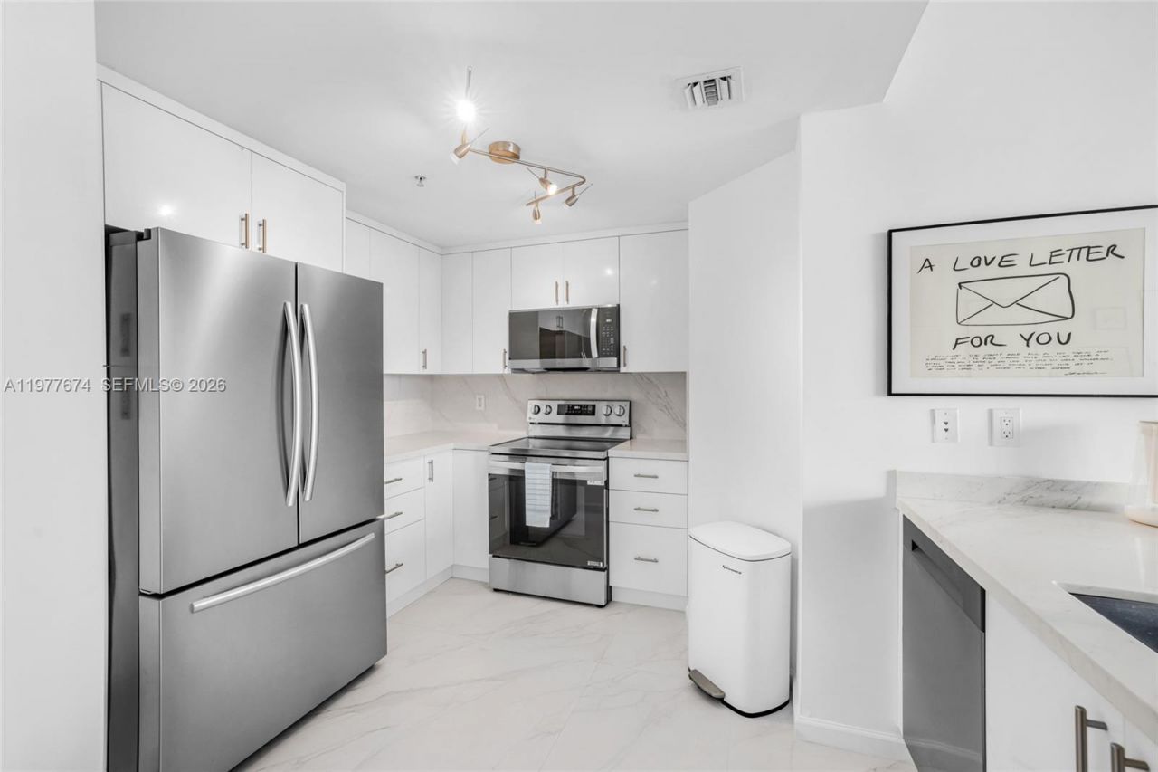 7910 Harbor Island Dr, Unit 901, North Bay Village, FL 33141 Photo