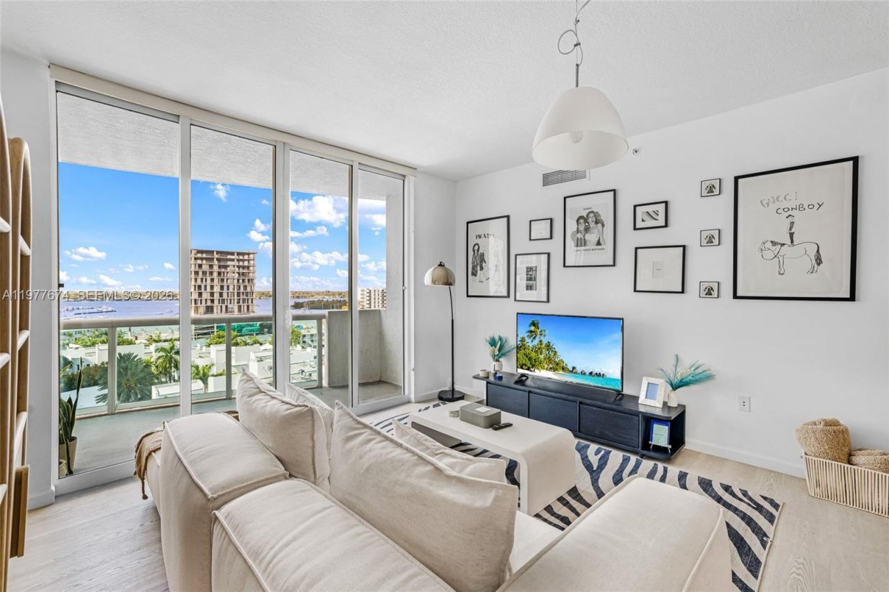 7910 Harbor Island Dr, Unit 901, North Bay Village, FL 33141 Photo