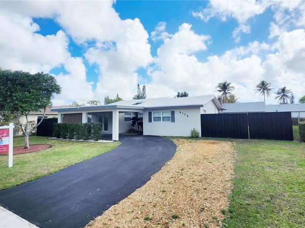 8116 NW 72nd Ave , Tamarac, FL 33321