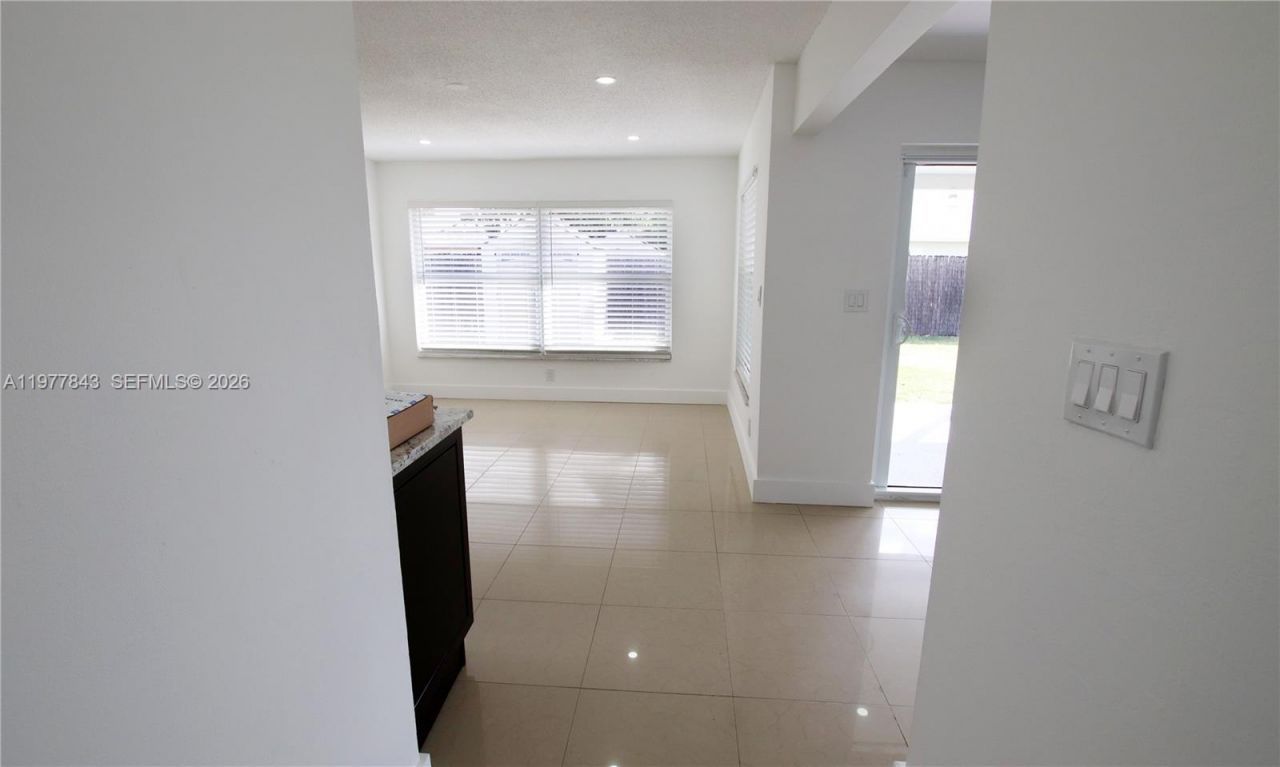 8116 NW 72nd Ave , Tamarac, FL 33321 Photo