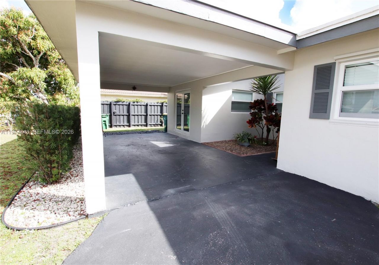 8116 NW 72nd Ave , Tamarac, FL 33321 Photo