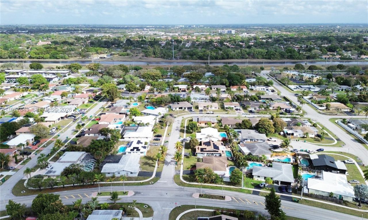 8116 NW 72nd Ave , Tamarac, FL 33321 Photo