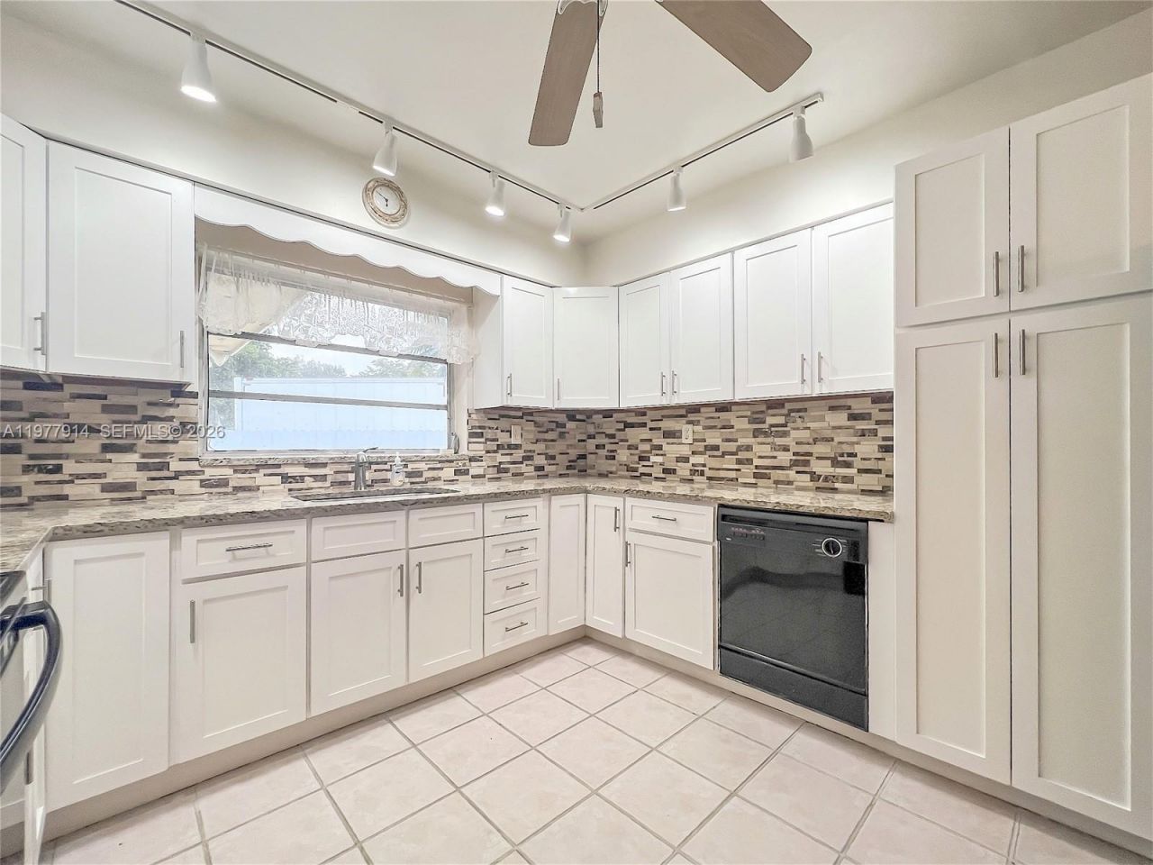 192 SW 62nd Ter, Plantation, FL 33317 Photo