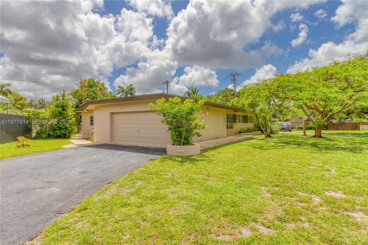 192 SW 62nd Ter, Plantation, FL 33317 Photo