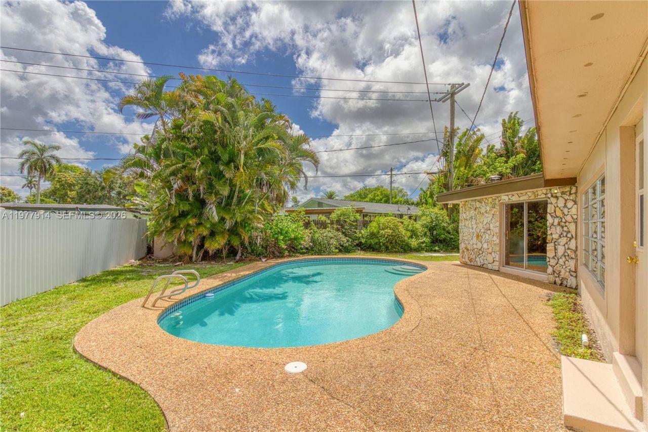 192 SW 62nd Ter, Plantation, FL 33317 Photo