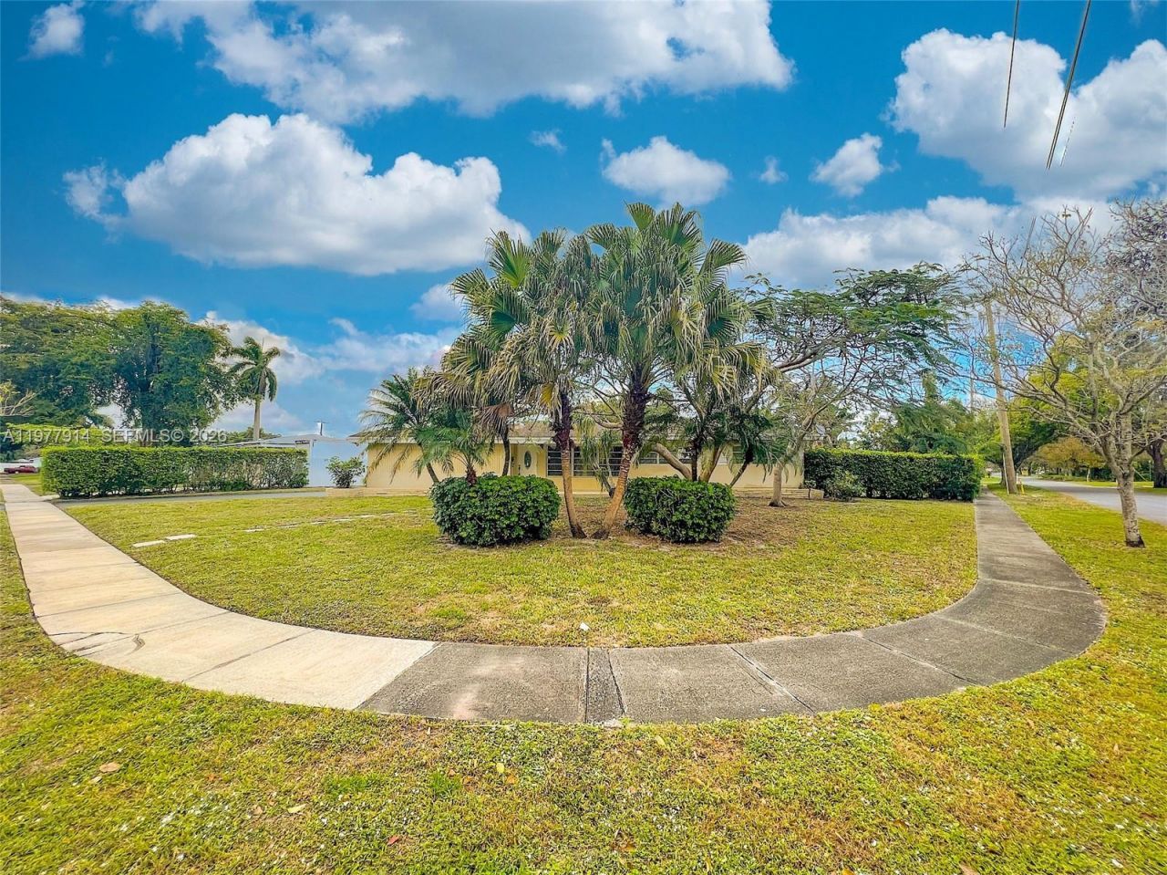 192 SW 62nd Ter, Plantation, FL 33317 Photo